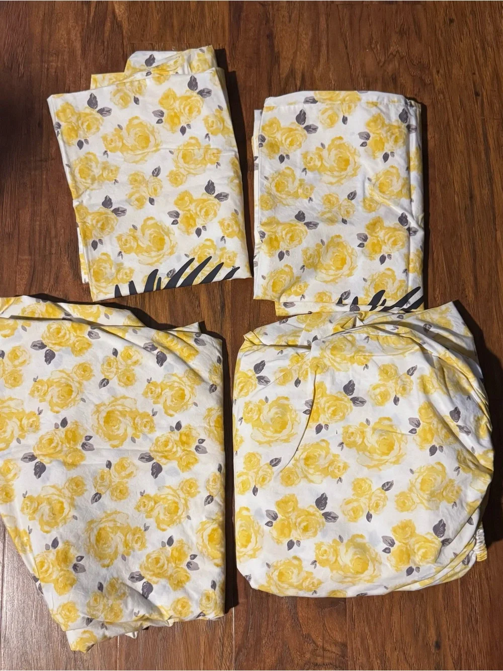 Pottery Barn Teen Emily & Merritt PB Floral Comforter & 3 Sheet Sets Full